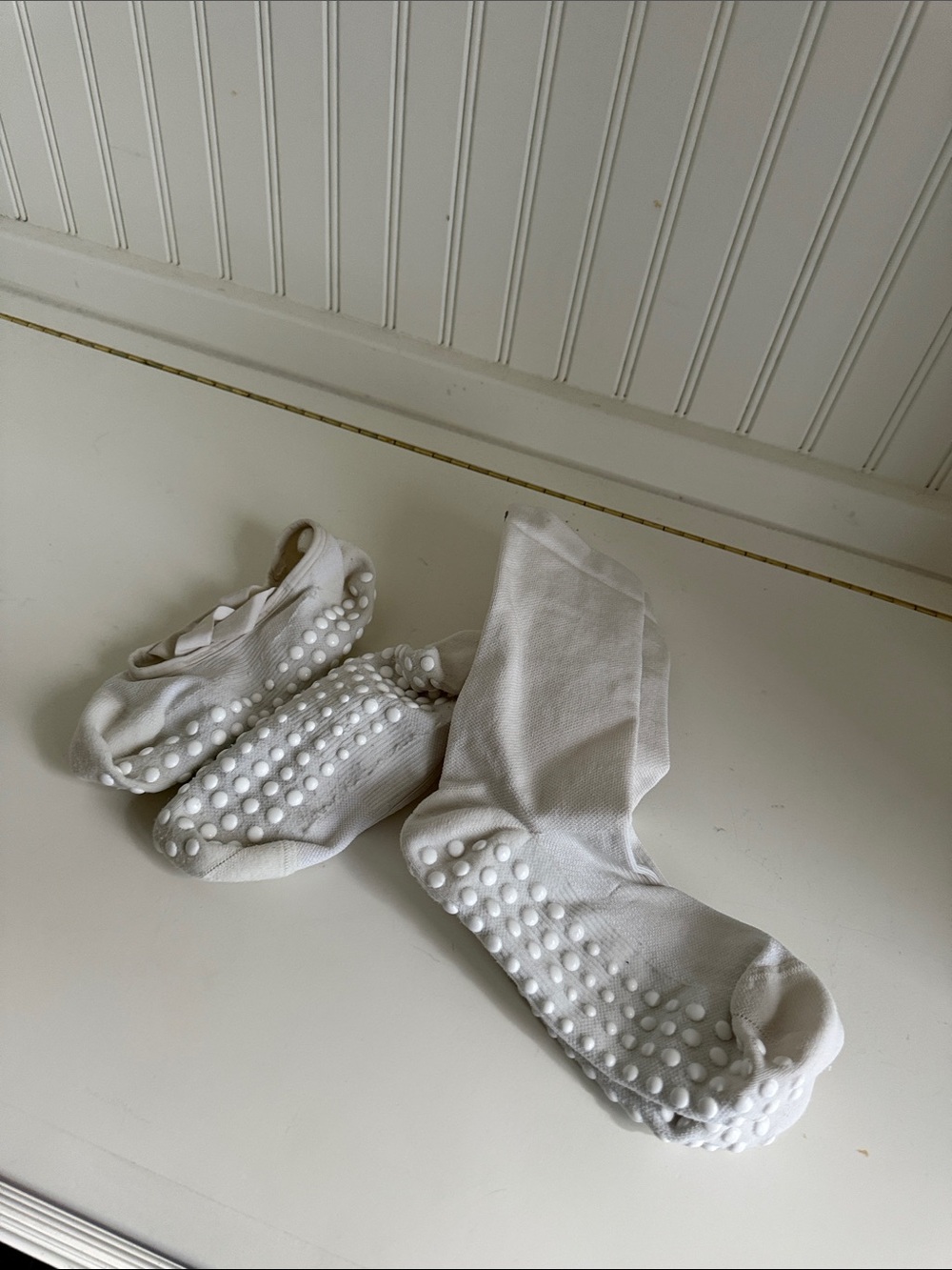 2 pairs of Lululemon Grip Socks - Cream - Picture 7 of 7